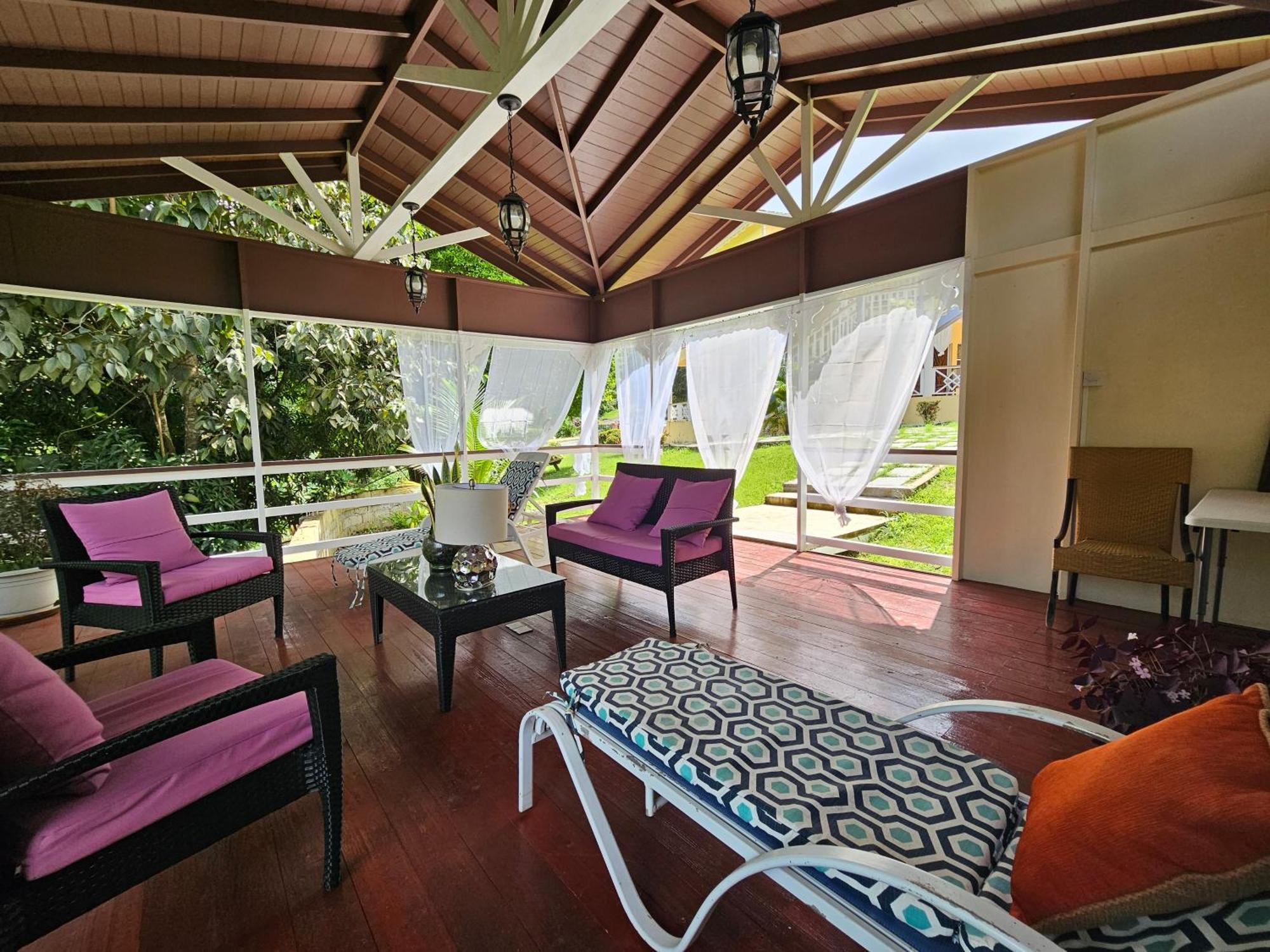 Апартаменты Royal Escape - 2 Anse La Raye Экстерьер фото